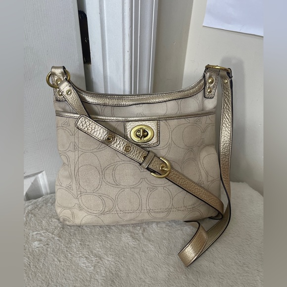 Coach canvas bag EUC - Picture 6 of 8